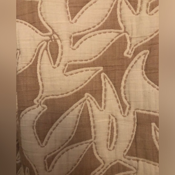 Beige Patterned Kimono Jacket
Universal Thread
OSFM ( one size fits most) - Picture 10 of 10